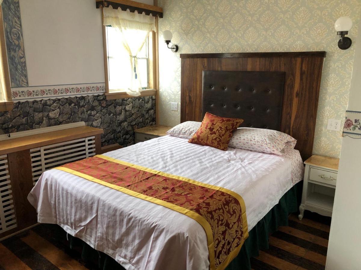 Heritage Place Hotel Gravelbourg Екстериор снимка
