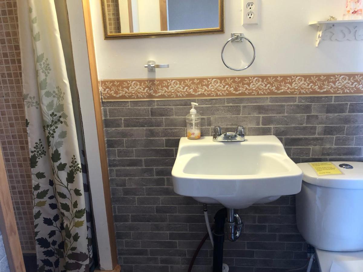 Heritage Place Hotel Gravelbourg Екстериор снимка