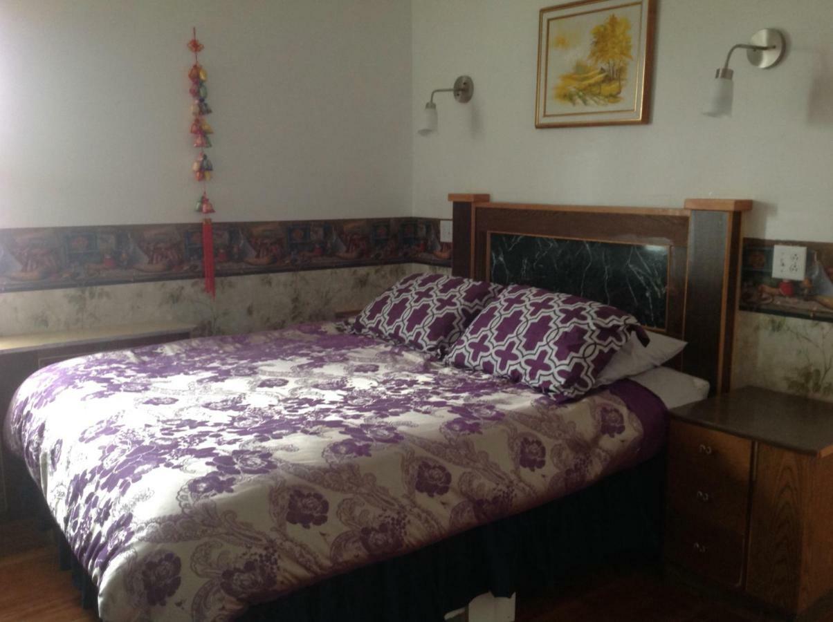 Heritage Place Hotel Gravelbourg Екстериор снимка